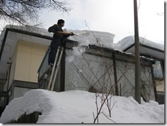 道具入れ倉庫雪下ろし2